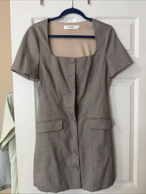 Astr Taupe and Cream Houndstooth Button-Front Mini Dress